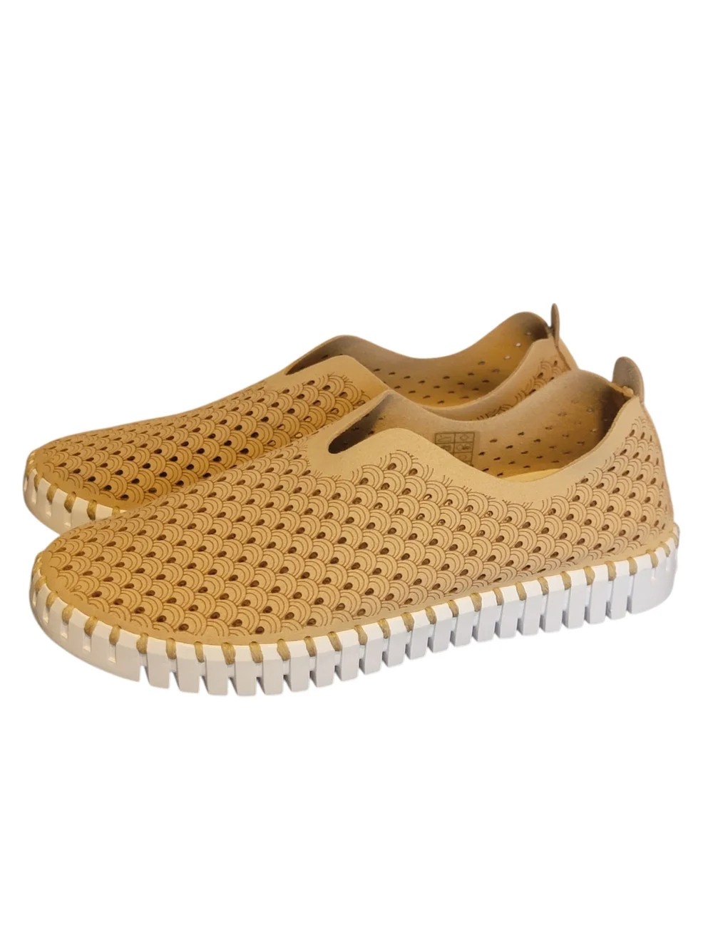 Ilse Jacobsen Hornbaek Tulip Slip On Tan Sneaker Shoes Womens Size 37 US 6.5-7‎